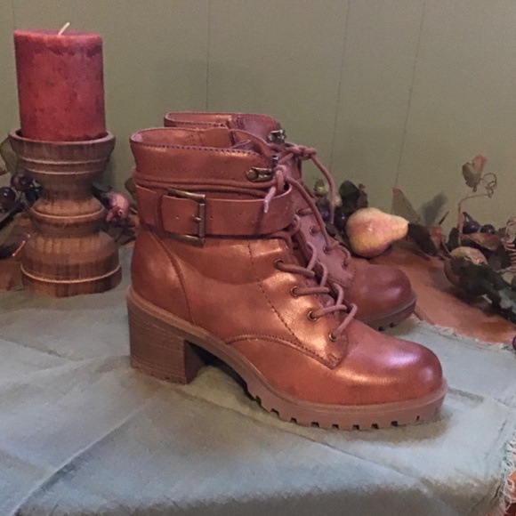 New Frye & Co. Axle Lace Up Booties - Picture 5 of 9
